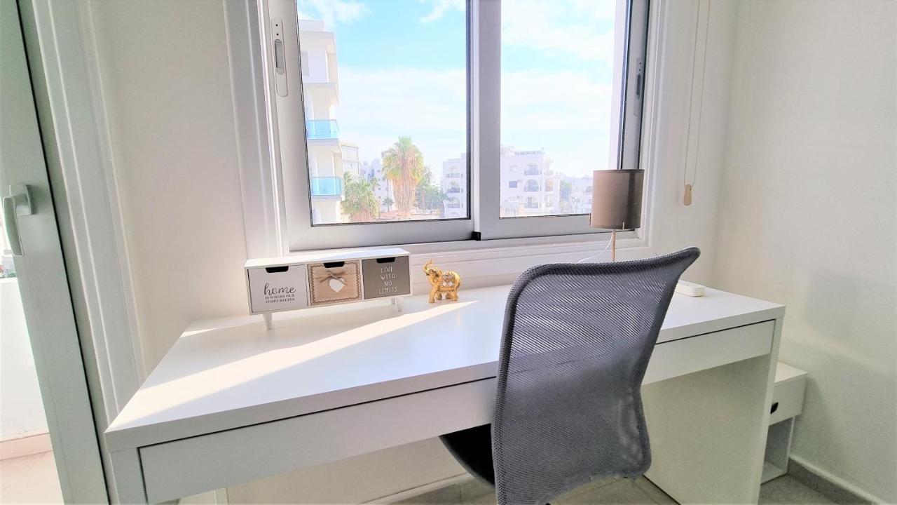 Spacious Lightflooded 2Br Apt / Near Center & Harbour 라르나카 외부 사진
