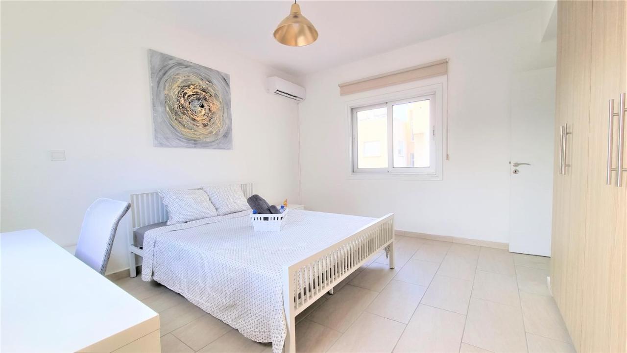 Spacious Lightflooded 2Br Apt / Near Center & Harbour 라르나카 외부 사진