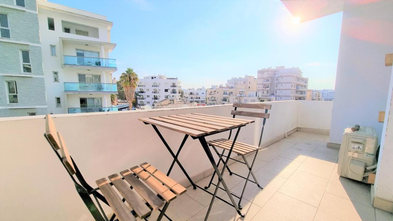 Spacious Lightflooded 2Br Apt / Near Center & Harbour 라르나카 외부 사진