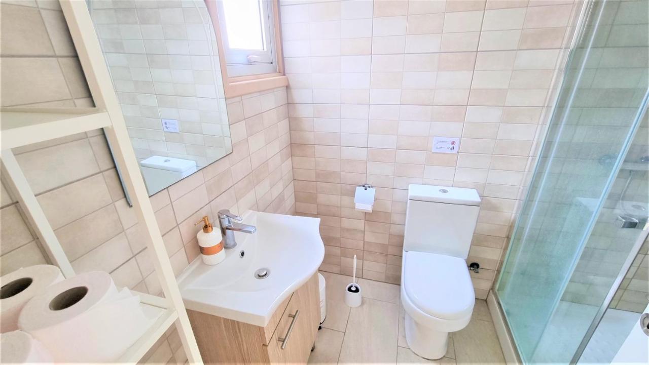 Spacious Lightflooded 2Br Apt / Near Center & Harbour 라르나카 외부 사진